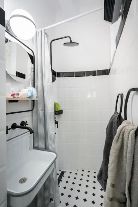 Exquisite Art Deco 2br Prime Location Apartamento
