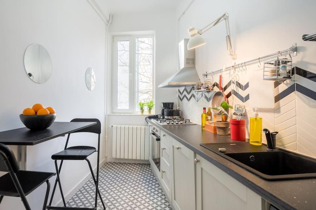 Exquisite Art Deco 2br Prime Location Bucharest